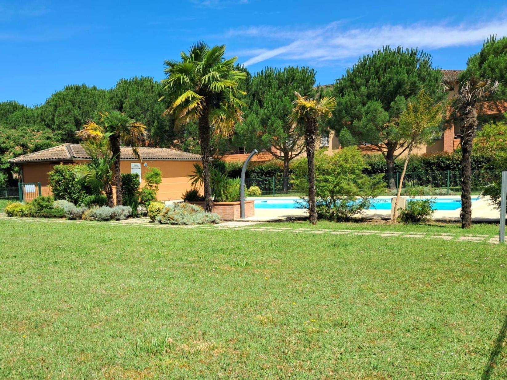 Le Montauriol - Logement Avec Terrasse - Piscine -Tennis - Place De Parking Privee Lejlighed Montauban Eksteriør billede