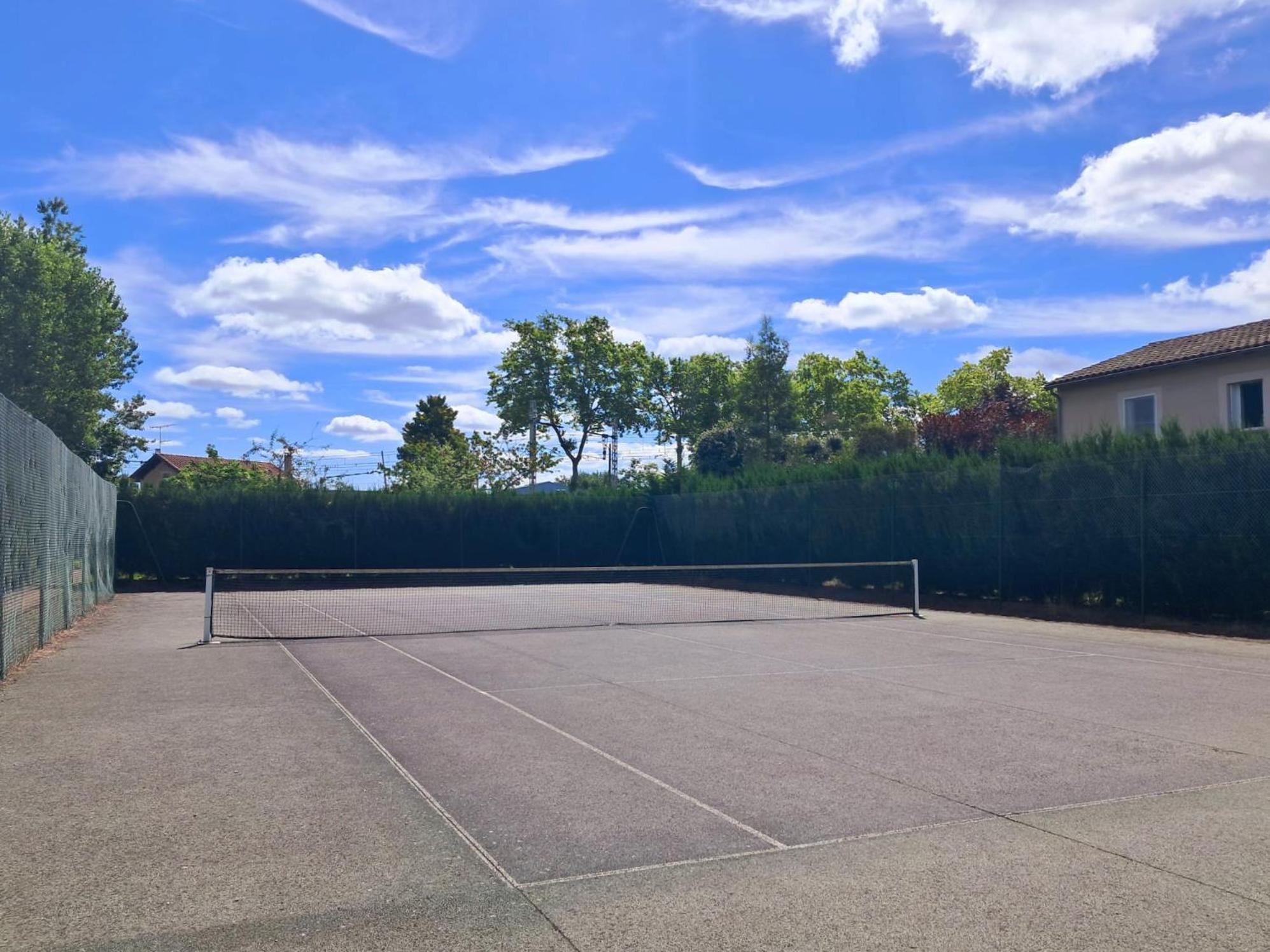Le Montauriol - Logement Avec Terrasse - Piscine -Tennis - Place De Parking Privee Lejlighed Montauban Eksteriør billede